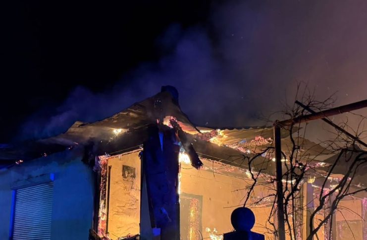 ULTIMA ORĂ Incendiu la o locuință din comuna Țifești