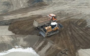 VIDEO Se lucrează și pe vreme geroasă la Autostrada Moldovei