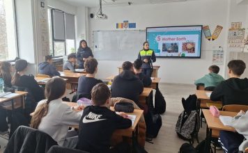 FOTO Scoate violența din anonimat! Violența în școli nu este doar despre cel care lovește, ci și despre toți cei care văd și tac!