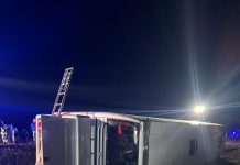 Plan roșu de intervenție în Galați: un autocar s-a răsturnat și a strivit un pasager