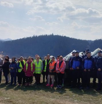 Jandarmii vrânceni, implicați în acțiuni de ecologizare la Soveja