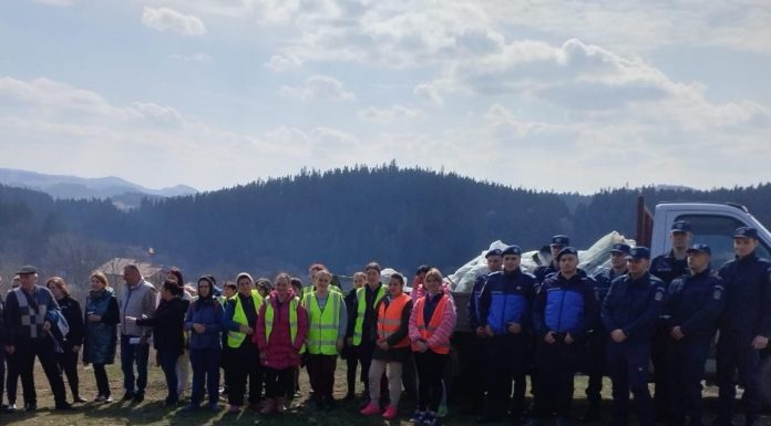 Jandarmii vrânceni, implicați în acțiuni de ecologizare la Soveja