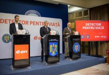 Pompierii vor monta 10.000 detectoare de fum și monoxid de carbon în locuințele din țară, în acest an