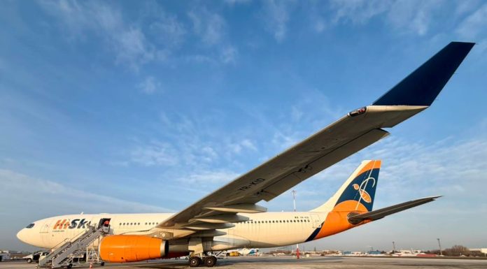 ULTIMA ORĂ FOTO După 6 zile de blocaj în Dubai, elevii și profesoarele din Vrancea au ajuns în țară