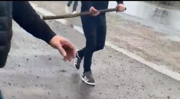 Patru bărbați implicați în bătaia de duminică au fost reținuți