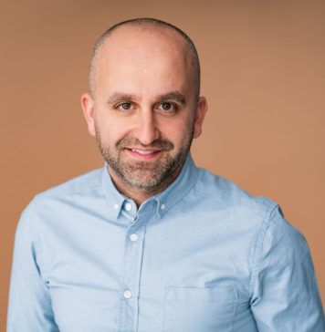 Crește nivelul de transparență salarială pentru joburile entry-level și pentru candidații fără studii superioare. 7 din 10 poziții disponibile pe iajob.ro au salariul afișat