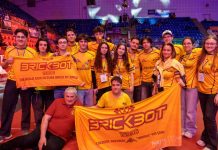 Echipa BrickBot a CN Unirea, calificată la Campionatul Mondial de Robotică din Houston, după ce a doborât recorduri mondiale, are nevoie de sprijinul tău!