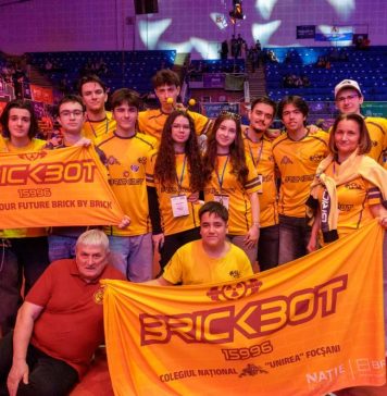Echipa BrickBot a CN Unirea, calificată la Campionatul Mondial de Robotică din Houston, după ce a doborât recorduri mondiale, are nevoie de sprijinul tău!