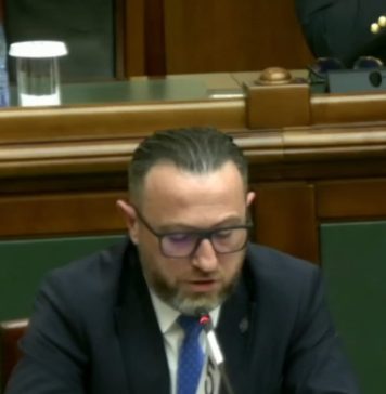 Inițiativa senatorului Cătălin Graur privind disconfortul olfactiv, adoptată de Senat