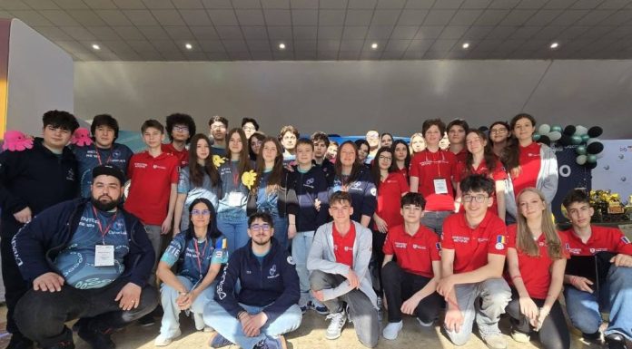 Echipa CyberLIS76 a Liceului Slavici din Panciu, în elita roboticii naționale