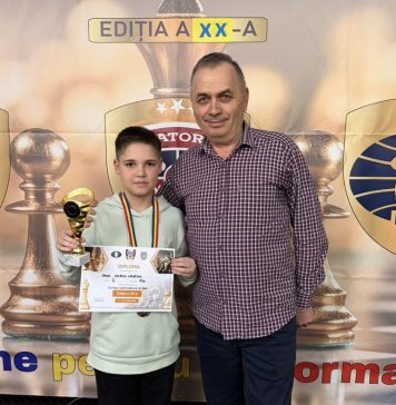 Darius Pană, neînvins și medalie de aur la Turneul Internațional de Șah de la Slobozia / Micul șahist vrâncean a câștigat de 3 ori consecutiv acest turneu