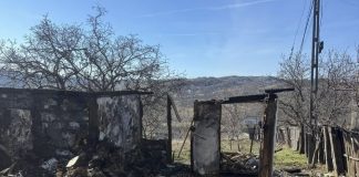 Apel în sprijinul unui localnic din Dumitrești, rămas fără casă în urma incendiului de azi noapte