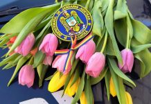 VIDEO Gest de suflet al jandarmilor vrânceni pentru doamnele de la Căminul de bătrâni, în prag de 8 Martie