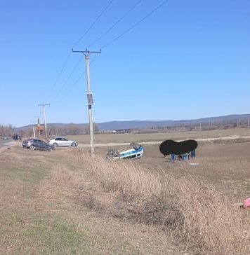Ce spune Poliția despre accidentul în care a fost implicată o autospecială cu doi polițiști și un elev aflat în practică