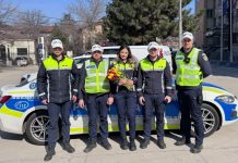 FOTO Flori și gânduri de apreciere de Ziua Femeii