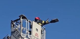 VIDEO Pompierii focșăneni au mai salvat un porumbel