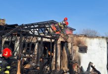 FOTO: Casă din Gologanu, mistuită de flăcări