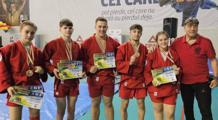 Multe medalii pentru sportivii de la CSS Focșani la CN de Sambo
