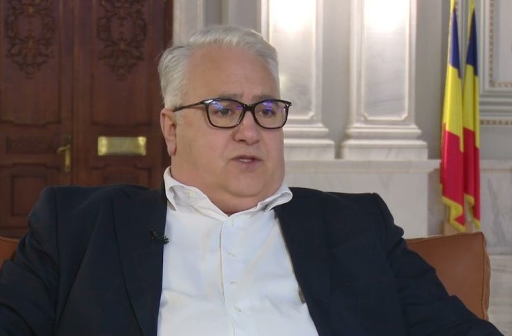 VIDEO Consulul Badea către elevii vrânceni blocați în Dubai: ”Aţi avut şansa să fiţi aproape de un război dintr-o zonă foarte importantă a lumii”