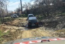 FOTO-VIDEO Un strop de bucurie în sufletele vrâncenilor din zonele greu accesibile, înainte de Paști