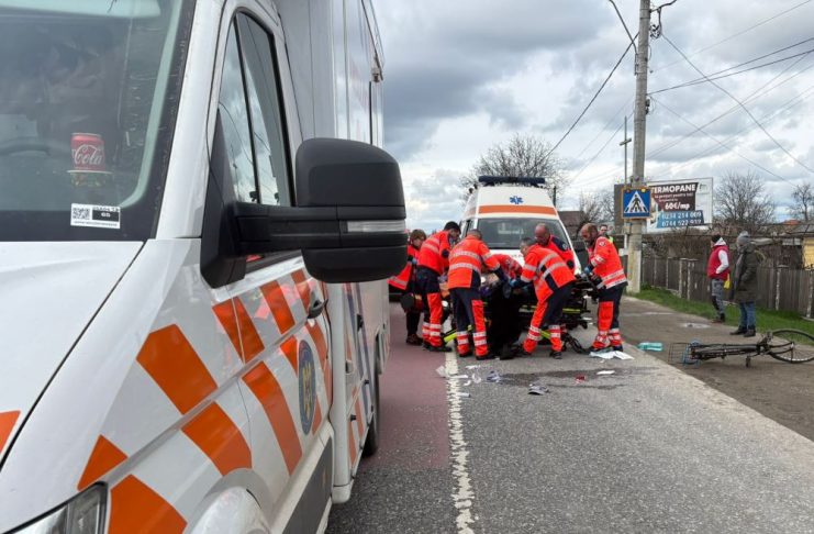 Grav accident pe DN11 A, în zona Adjud. Trei persoane sunt grav rănite, printre care și o fetiță de 5 ani