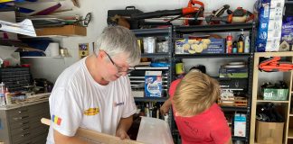 FOTO Antrenamente de performanță pentru elevii clasei de aeromodelism de la Centrul Cultural Vrancea