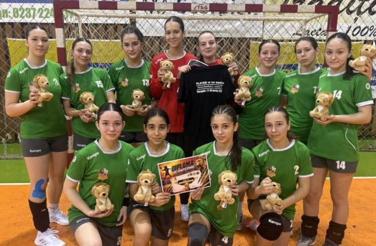 Final de sezon pentru ALH Dinamic Focșani junioare 3 / Handbalistele au încheiat pe locul 3 turneul semifinal de la Focșani