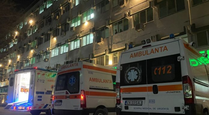 Pieton acroșat de o mașină, aseară, pe o stradă din Focșani