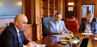 Mobilizare pentru finalizarea lucrărilor de infrastructură cu fonduri europene / Umbrărescu, la Ministerul Transporturilor, împreună cu premierul Bolojan