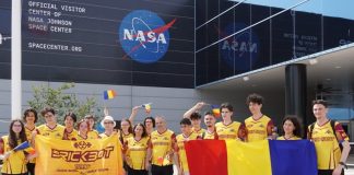 FOTO Echipa BrickBot a Colegiului UNIREA a ajuns la centrul NASA din Houston