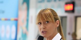 Marea campioană la înot Camelia Potec vine mâine la Focșani