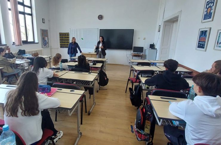 „Fii informat, alege pentru TINE!” – Educația pentru sănătate, o prioritate pentru tinerii din Vrancea