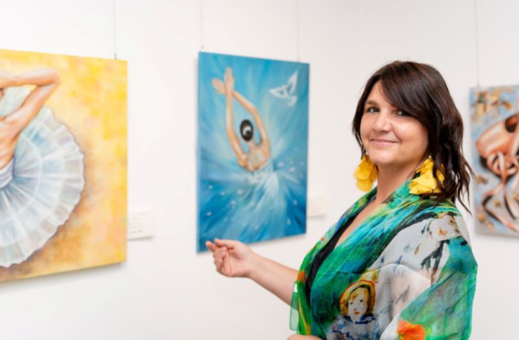 FOTO Vernisajul expoziției „La dansa dels sentits”, semnată de artista Geanina Miler, aduce la La Sénia un nou dialog între sensibilitate și expresie artistică expozitie_spania