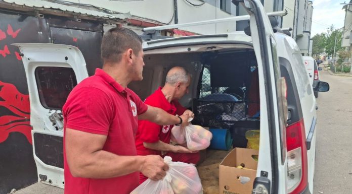 FOTO Crucea Roșie Vrancea, alături de sinistrații din Soveja / Apel urgent pentru sprijin