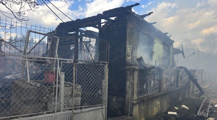 FOTO Peste 400 de angajați MAI, plus alte zeci de localnici au intervenit la incendiul din Soveja