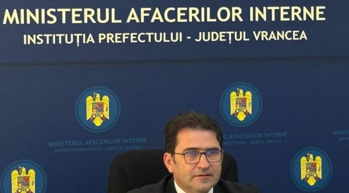 Prefectul Liviu Macovei, la învestire: reforma administrativă și sprijinirea vrâncenilor rămași fără case în urma incendiului din Rucăreni, probleme urgente ale mandatului
