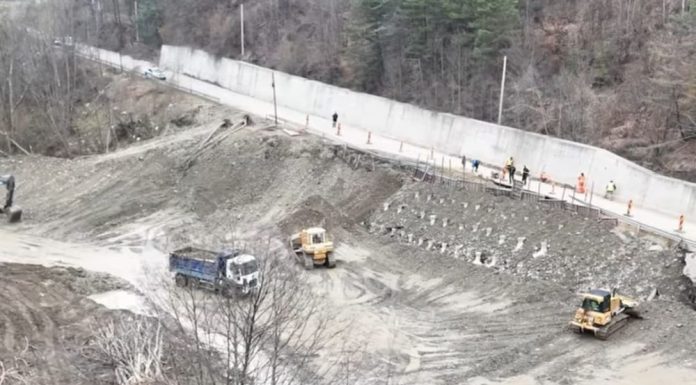 S-a redeschis circulația pe drumul rupt de ape la Prahuda și pentru mașinile de mare tonaj