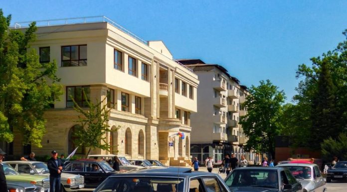 FOTO ”Drumul vinului cu mașini de epocă”, duminică, în Vrancea