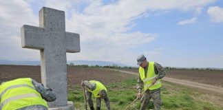 FOTO Militarii vrânceni au cinstit memoria eroilor români, de Ziua Veteranilor de Război