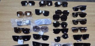 Ofertă la ochelari de soare de ”firmă”: 33 de perechi, în valoare de circa 20.000 de lei, ridicate de jandarmii vrânceni