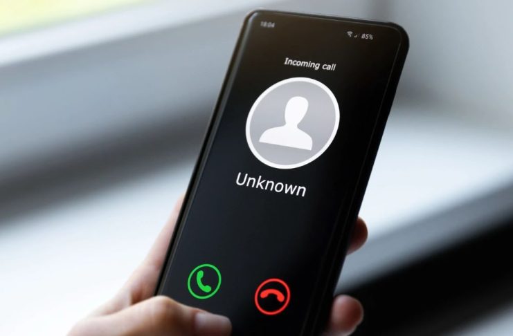 Atenție: falși inspectori antifraudă sună la telefon și cer date personale și bancare!