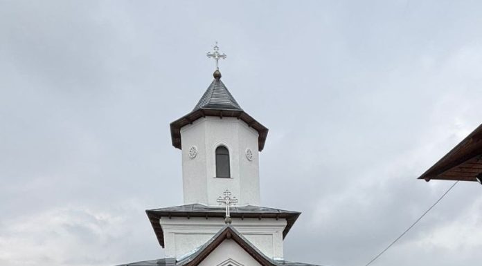 VIDEO Veteran de război condus pe ultimul drum / Militarul vrâncean avea 102 ani