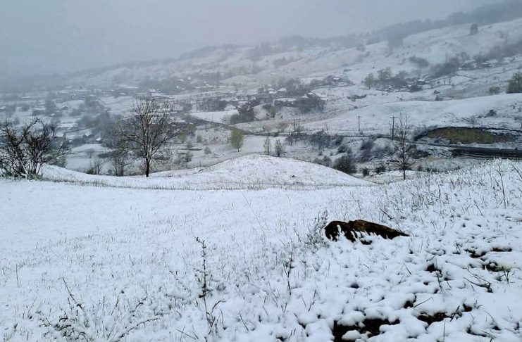 FOTO A nins și în Vrancea, la sfârșit de aprilie