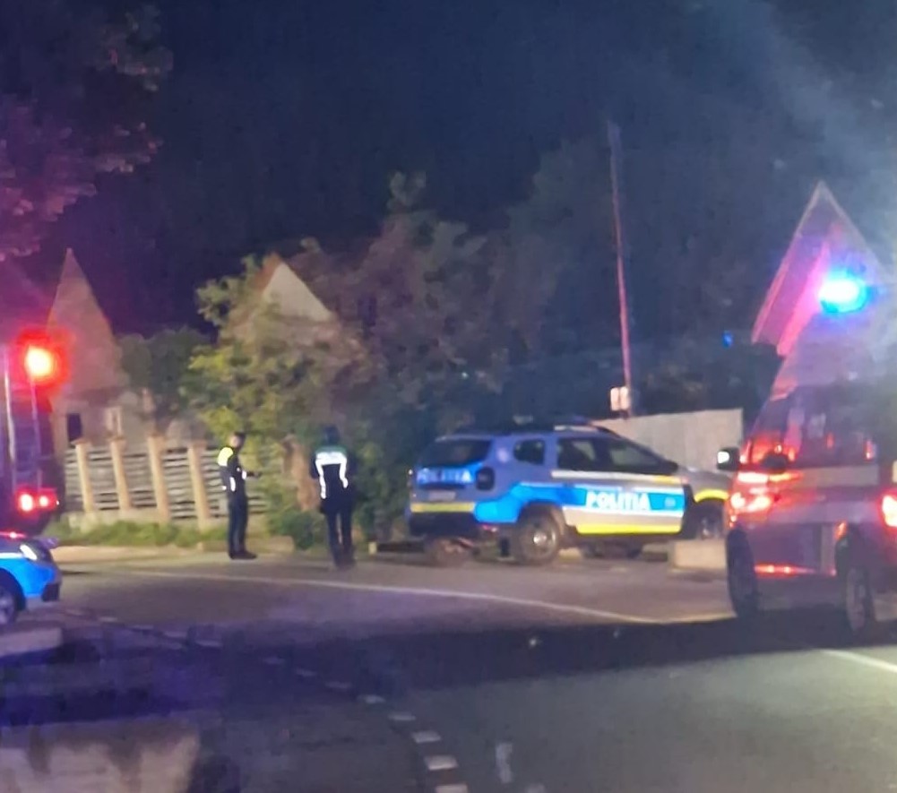 Patru echipaje de prim ajutor au intervenit la accidentul de azi noapte / Doar 2 tineri răniți grav au fost salvați, ceilalți 2 au murit carbonizați 4 accident