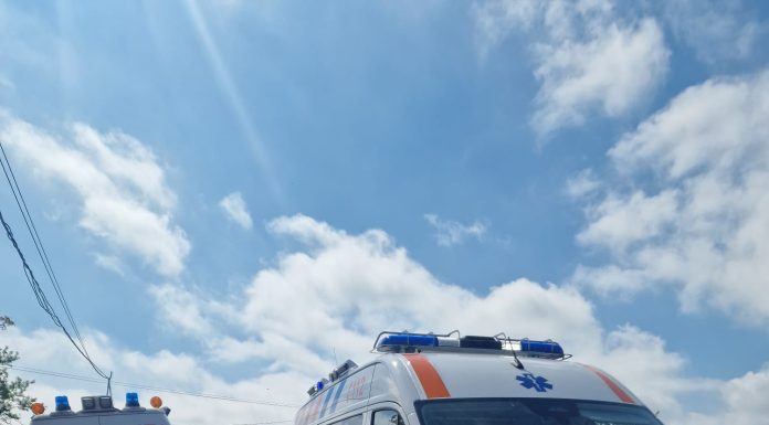 Tragedie în comuna Răcoasa. O fată de 14 ani a murit după ce s-a spânzurat