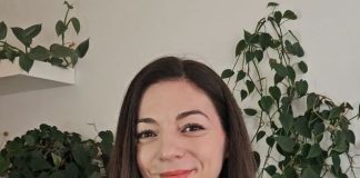 O artistă născută în Focșani și stabilită în Africa de Sud pregătește o carte cu ilustrații despre România: ”Amintiri din copilărie”