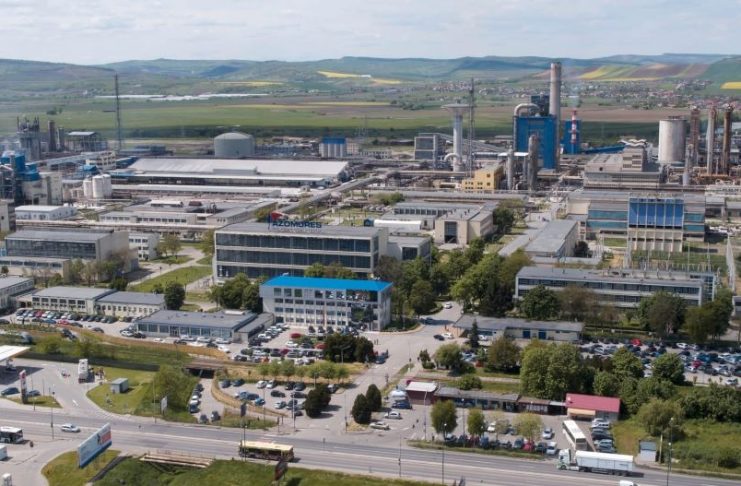 Demis de moțiunea PSD-AUR, Guvernul Bolojan și Romgaz salvează cel mai mare producător de îngrășăminte chimice din România