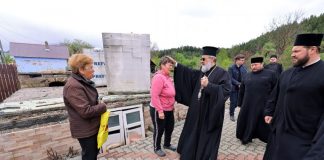 Arhiepiscopia Buzăului și Vrancei va construi case pentru 3 familii din Rucăreni, rămase pe drumuri în urma incendiului din 26 aprilie