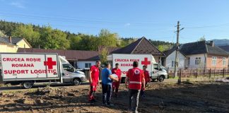 FOTO Filialele Crucii Roșii din toată țara, solidare cu oamenii din Rucăreni care au rămas fără case