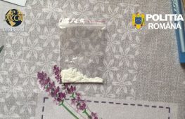 FOTO Arest preventiv pentru un tânăr acuzat de trafic de droguri de mare risc 2 droguri 1